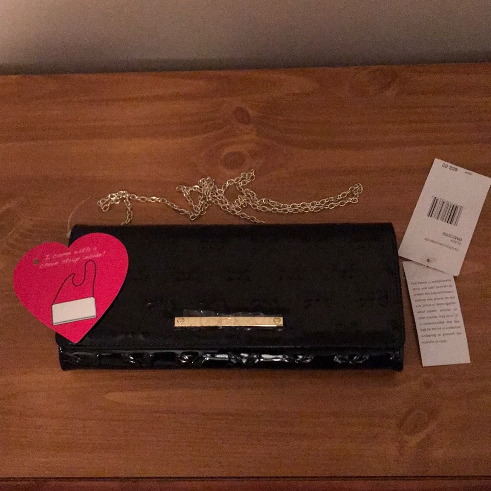 BETSEY JOHNSON CLUTCH CROSSBODY BLACK 68.00 NWT - Picture 5 of 8